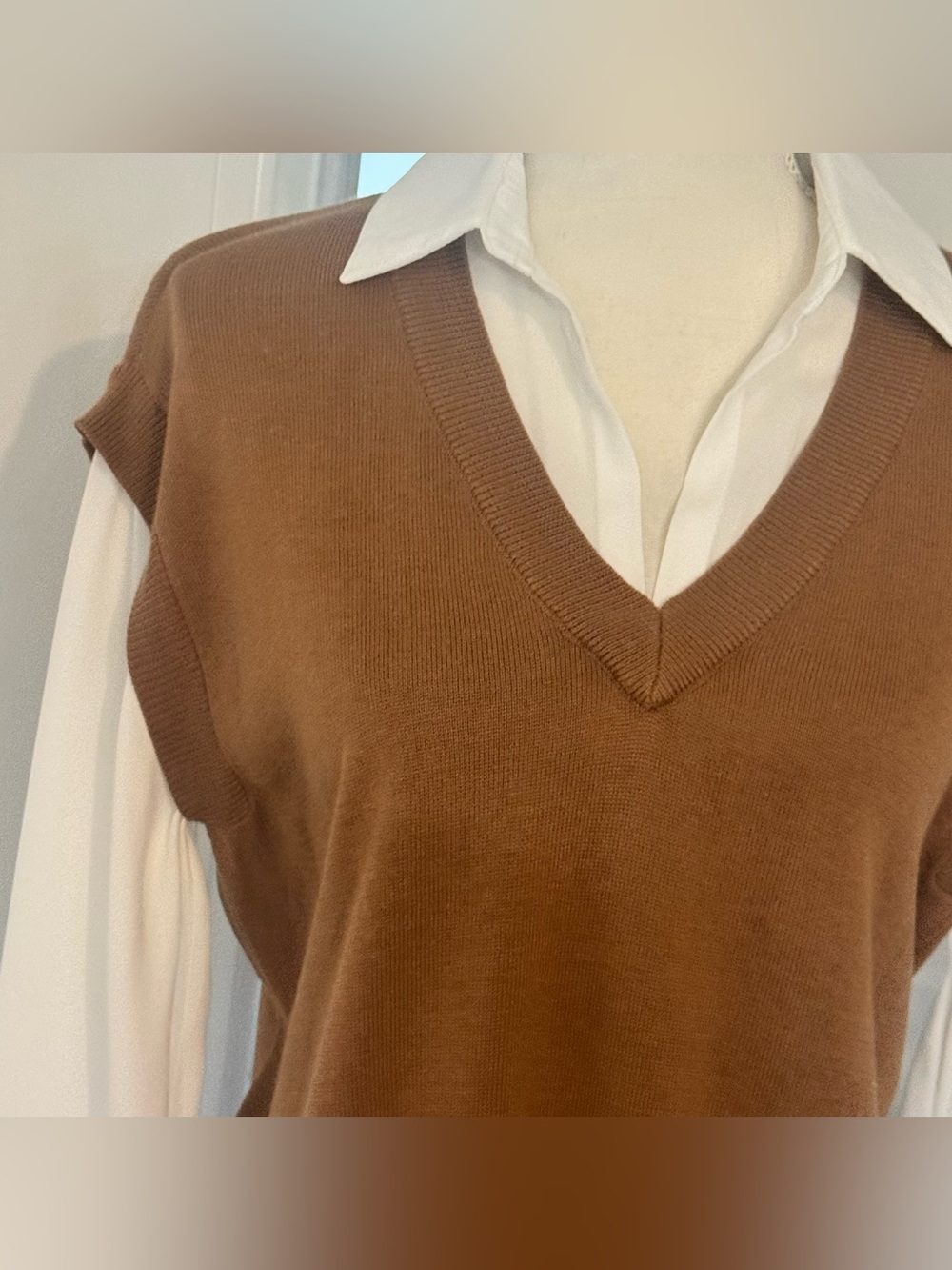 Anne Klein Collared Shirt & V-Neck Sweater Vest Combo Top Size Small - Picture 2 of 9